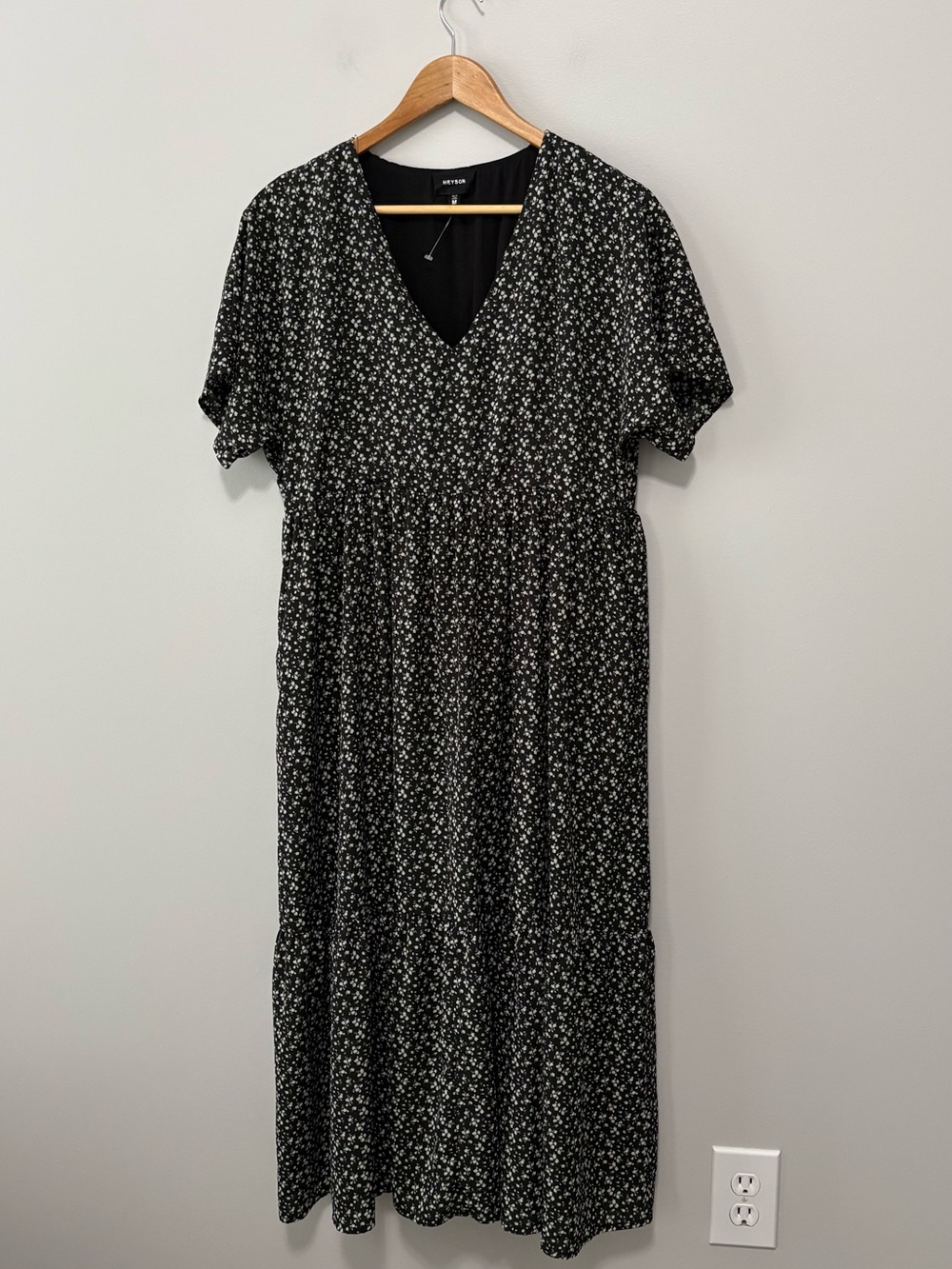 Heyson Romantic Black Floral V-Neck Elastic Waist Midi Dress